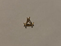 S8006 - Triangle Double Wire Double Prong Setting